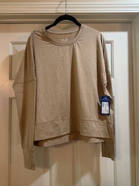 HUK Bayside Crew Long Sleeve Top Size L P2P 25” NWT #layers #fall #beige